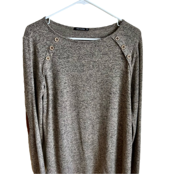 Pink Clover Tops - Pink Clover Top Brown Women’s Size L NWT